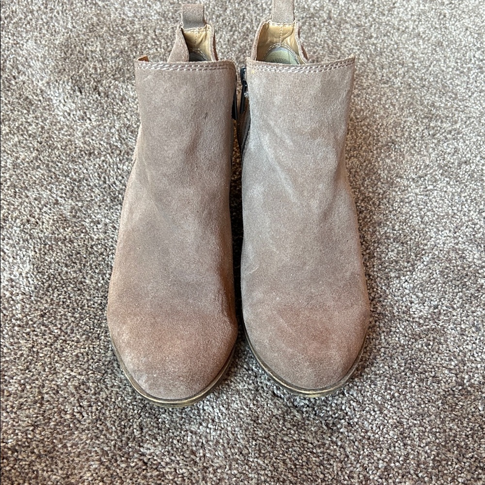 Lucky Brand Basel booties women’s size 7